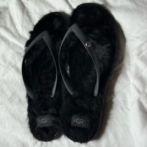 Uggs womens slippers